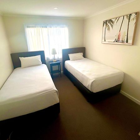 רובא Lakeview Motel And Apartments מראה חיצוני תמונה
