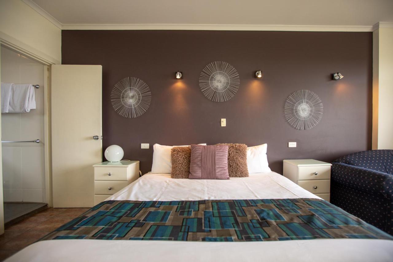 רובא Lakeview Motel And Apartments מראה חיצוני תמונה