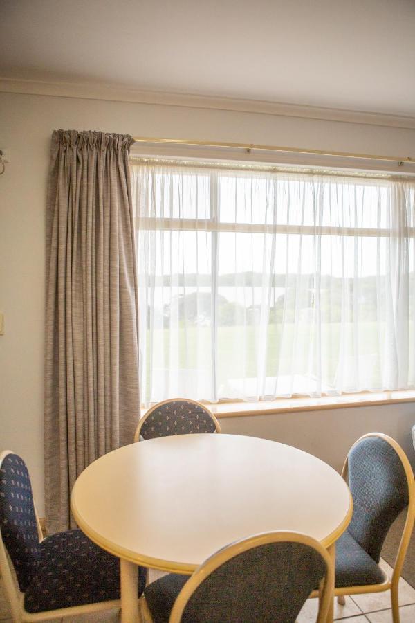 רובא Lakeview Motel And Apartments מראה חיצוני תמונה