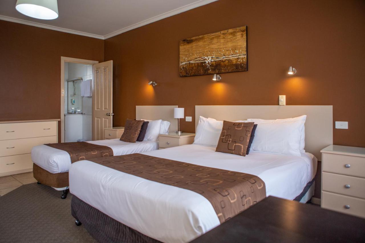 רובא Lakeview Motel And Apartments מראה חיצוני תמונה