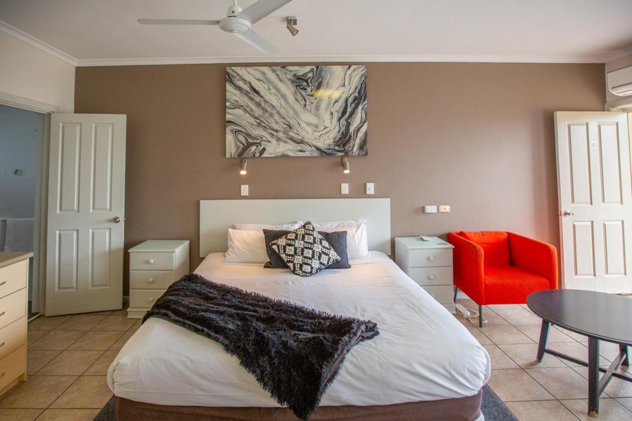 רובא Lakeview Motel And Apartments מראה חיצוני תמונה