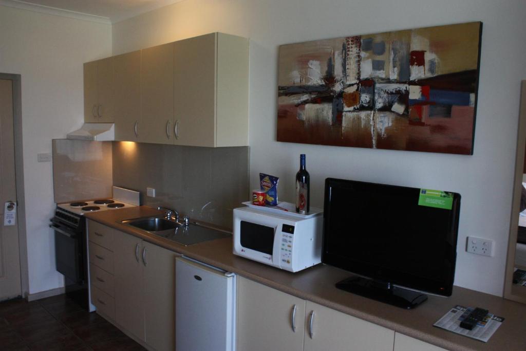 רובא Lakeview Motel And Apartments חדר תמונה