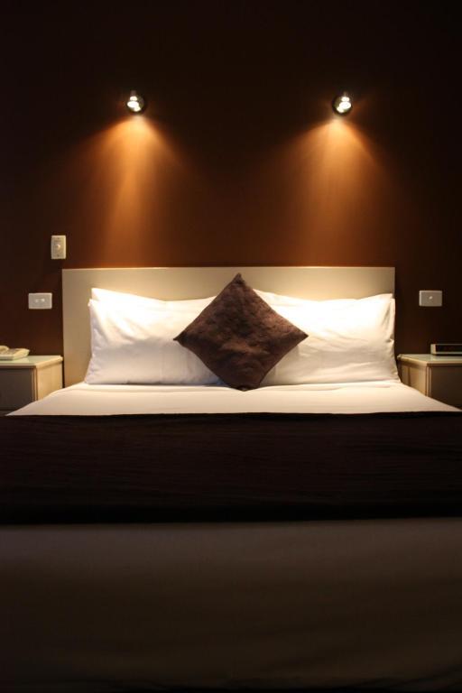 רובא Lakeview Motel And Apartments מראה חיצוני תמונה