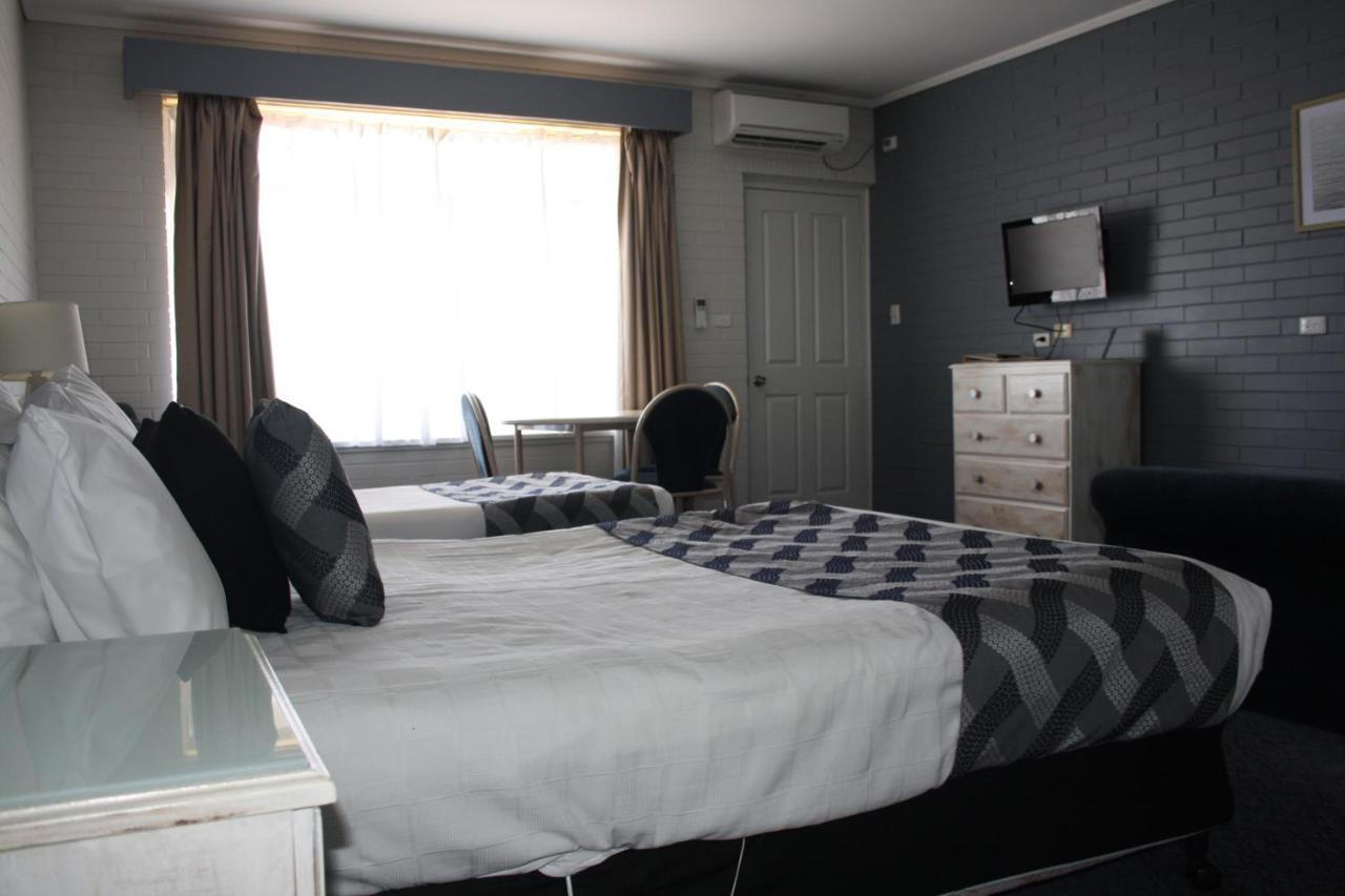 רובא Lakeview Motel And Apartments מראה חיצוני תמונה