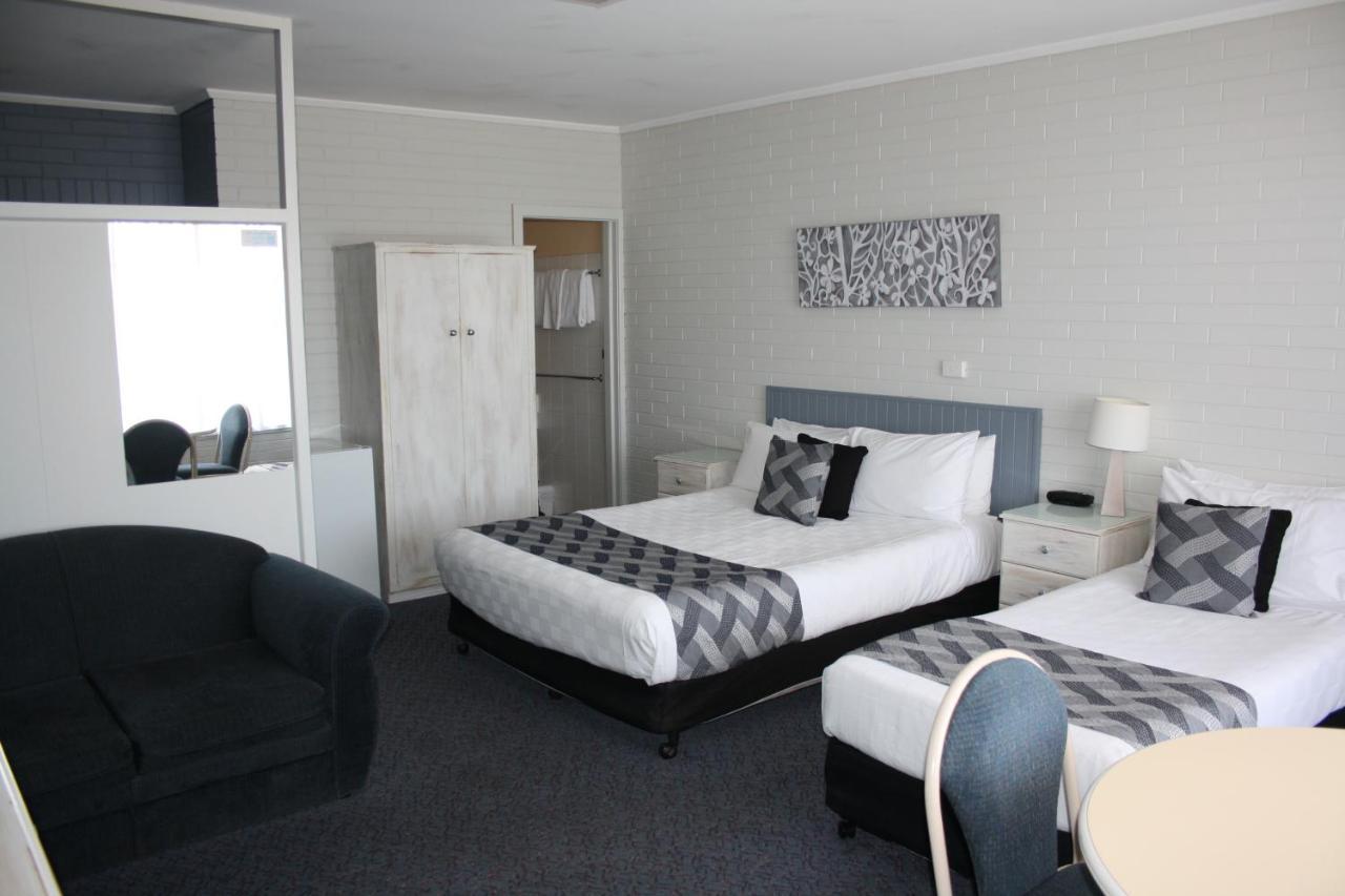 רובא Lakeview Motel And Apartments מראה חיצוני תמונה