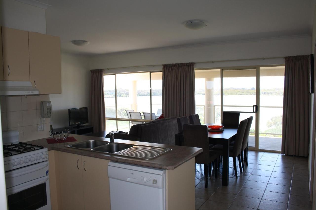 רובא Lakeview Motel And Apartments מראה חיצוני תמונה