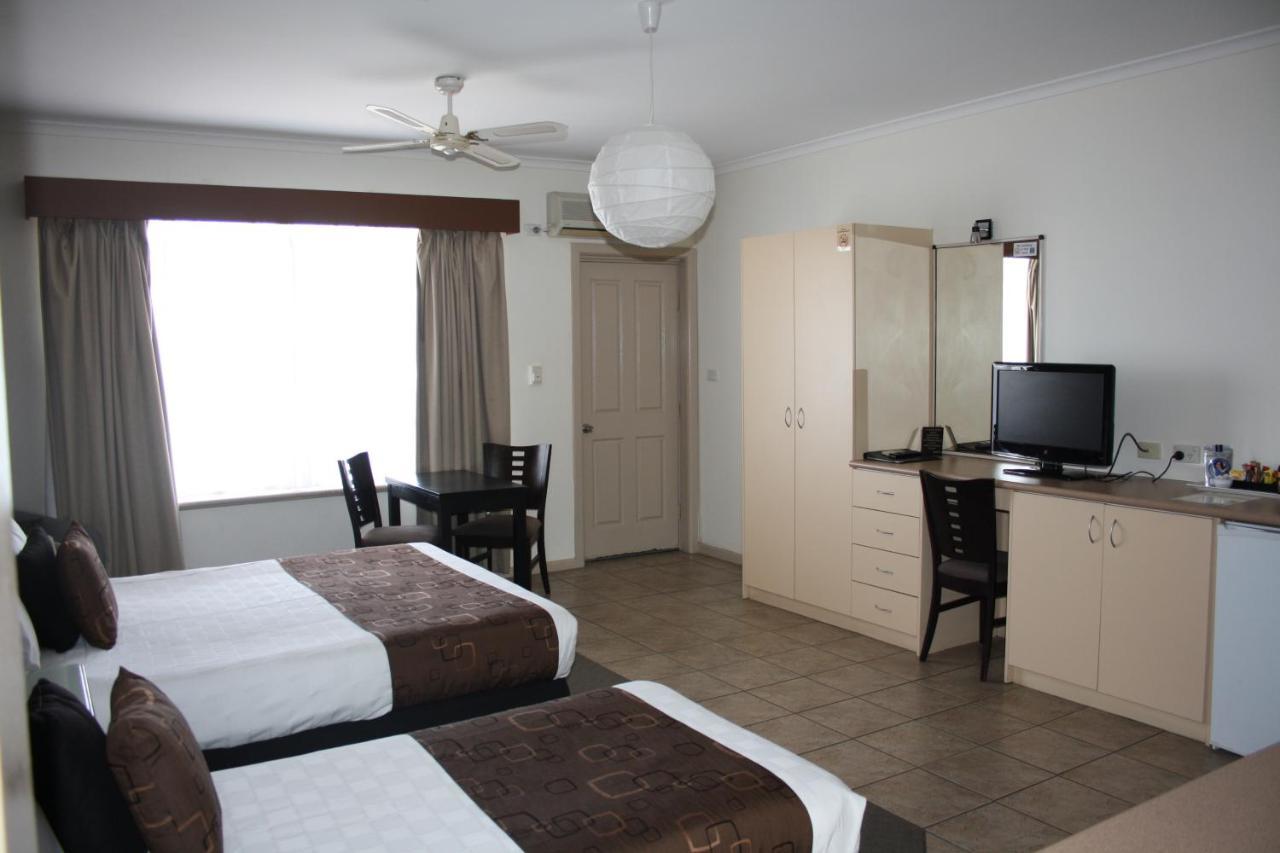 רובא Lakeview Motel And Apartments מראה חיצוני תמונה
